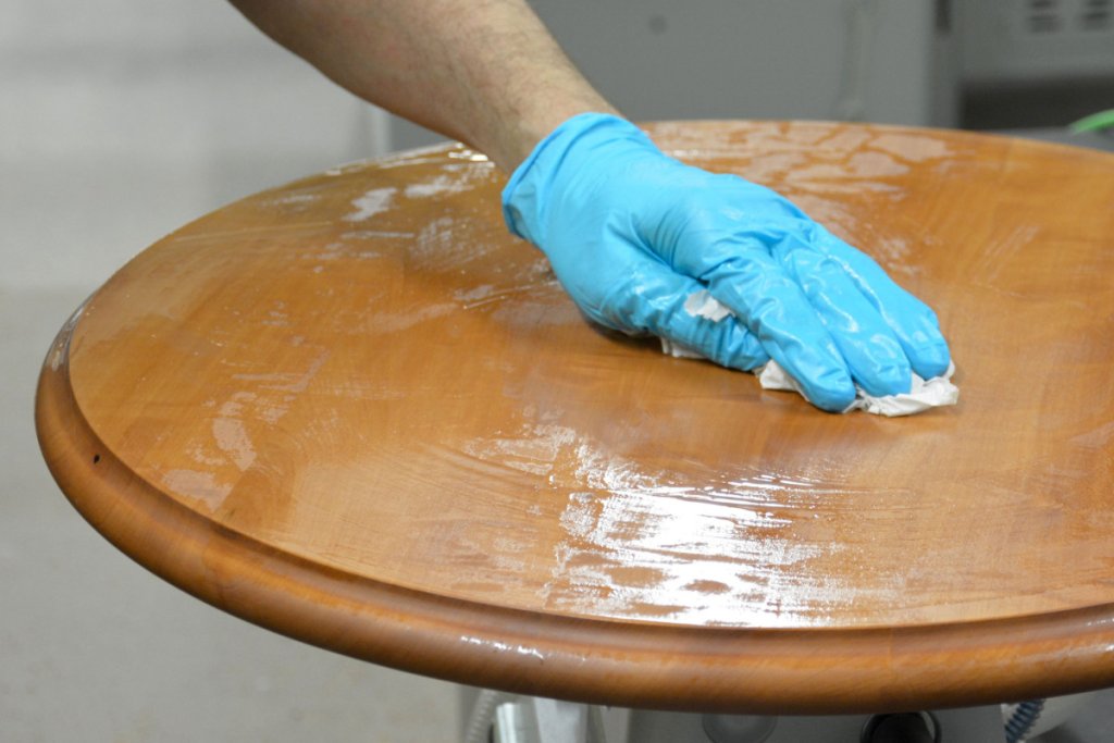 remove stains from wooden table